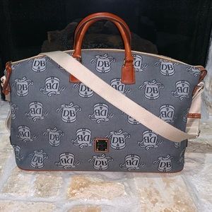 ⭐️Brand New⭐️ Dooney & Burke Logo Weekender